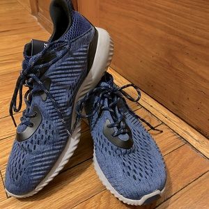 Adidas Alphabounce sneaker (collegiate navy)